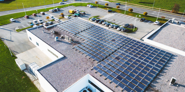 Reformas Integrales de Naves Industriales Lluçà · Instalación de Energías Renovables