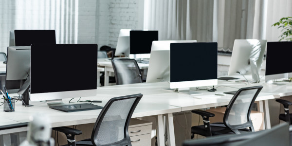 Reformas Integrales de Naves Industriales Lluçà · Diseño de Espacios de Trabajo Optimizados