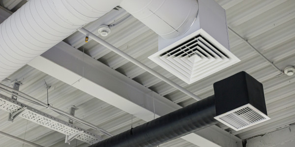 Reformas Integrales de Naves Industriales Lluçà · Instalación de Sistemas de Climatización y Ventilación