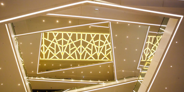 Reformas Integrales de Tiendas y Locales  Comerciales Castellterçol · Diseño e Instalación de Iluminación LED Eficiente