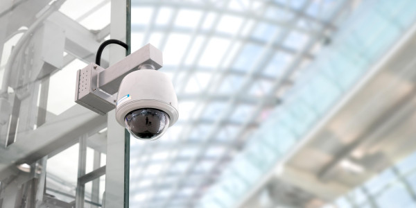 Reformas Integrales de Tiendas y Locales  Comerciales Castellterçol · Instalación Sistemas de Seguridad y Videovigilancia